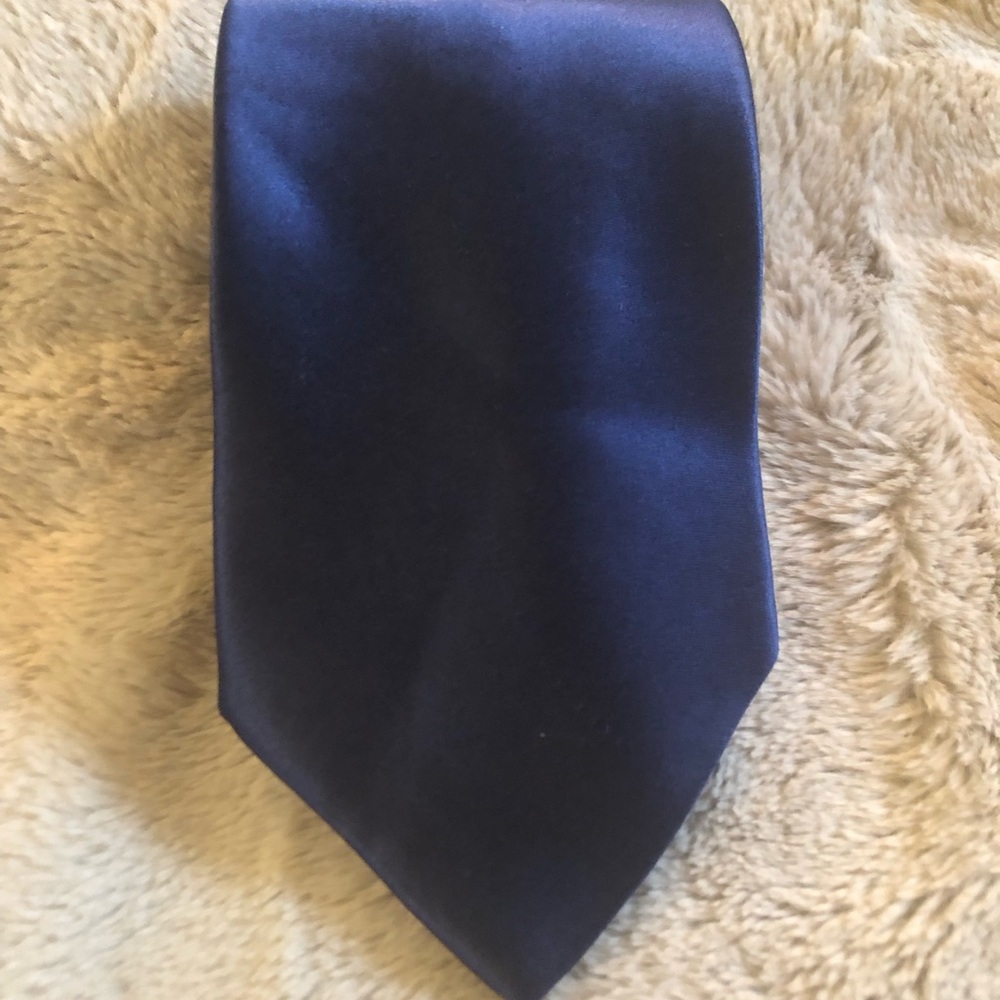 City of London Classic Men's Solid Navy Tie - Sleek Formal Accessory